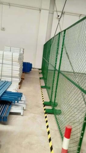 Isolated net wall